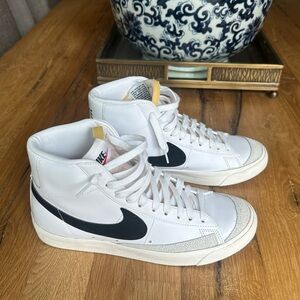 Nike Blazer Mid 77 | Size 8.5